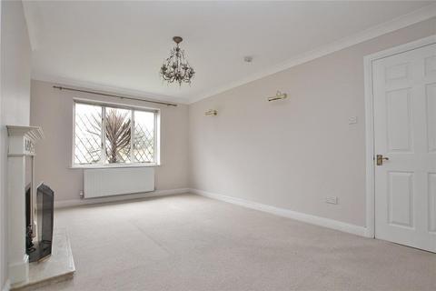 4 bedroom detached house to rent, Alexandra Gardens, Woking GU21