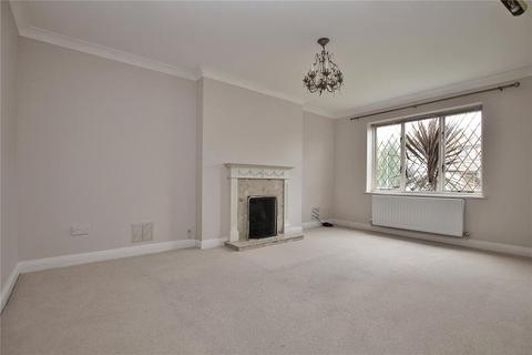 4 bedroom detached house to rent, Alexandra Gardens, Woking GU21