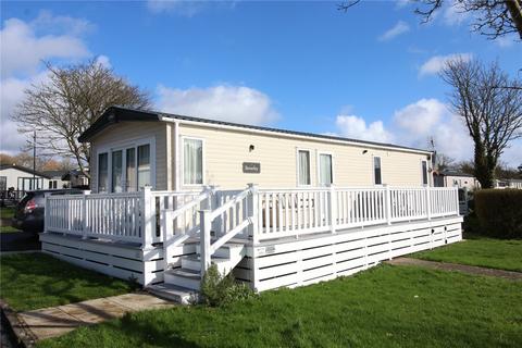 3 bedroom park home for sale, Shorefield, Near Milford On Sea, Hampshire, SO41