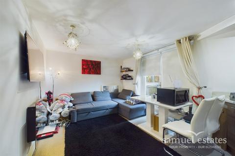 1 bedroom flat for sale, Middleton Road, Carshalton, SM5