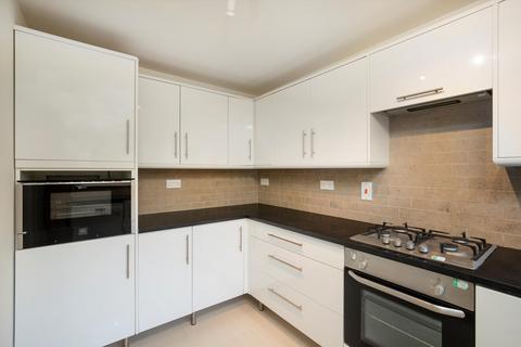 3 bedroom flat to rent, Oakhill Court, Edge Hill, Wimbledon, SW19