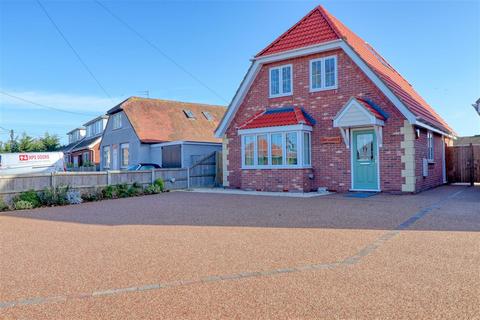 3 bedroom detached house for sale, Great Holland CO13