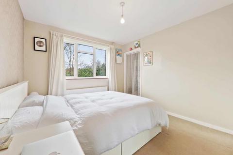 3 bedroom flat to rent, Lawrie Park Avenue, Sydenham
