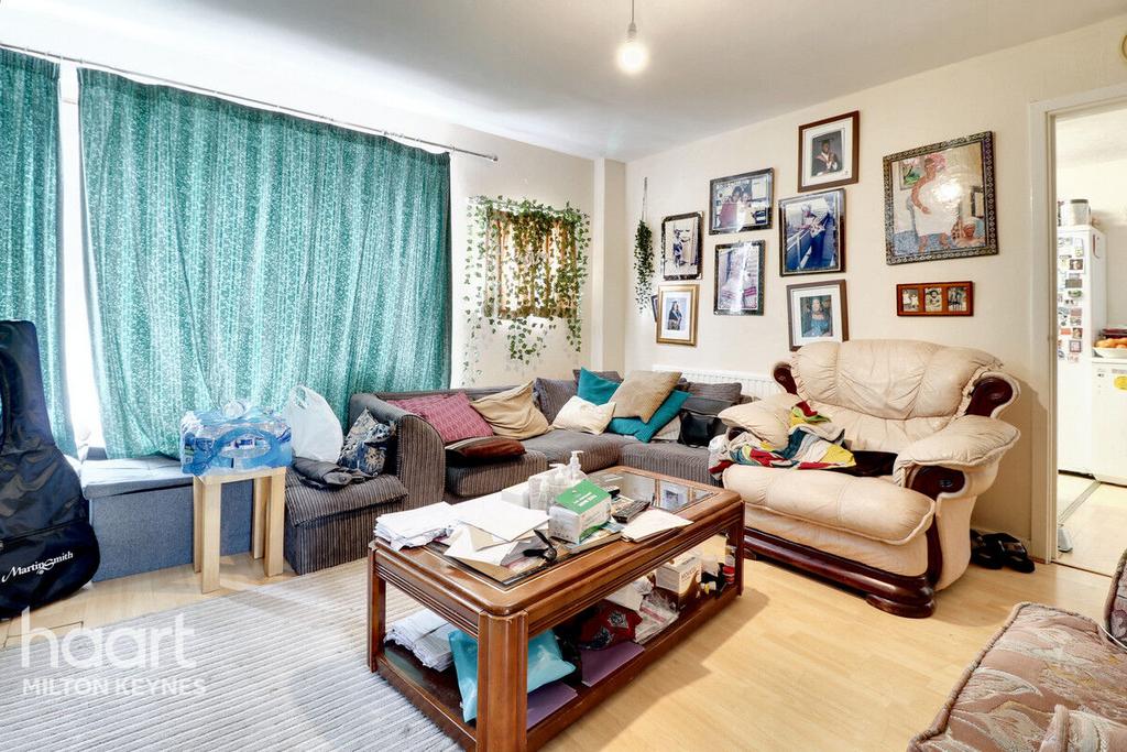 Buckingham Gate, Eaglestone 4 bed terraced house for sale £240,000
