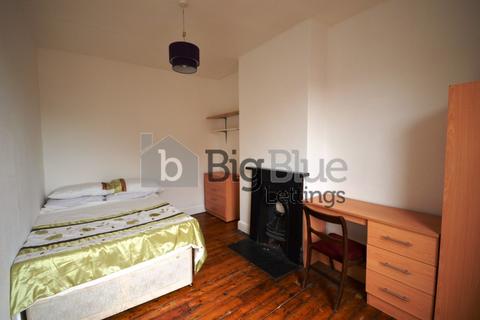 3 bedroom terraced house to rent, 219 Cardigan Lane, Hyde Park, Leeds LS6