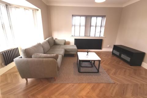 2 bedroom flat to rent - Castledene Court, South Gosforth, Newcastle upon Tyne, NE3