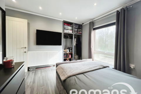 342 Abbey Road, Popley, Basingstoke, RG24 9EJ