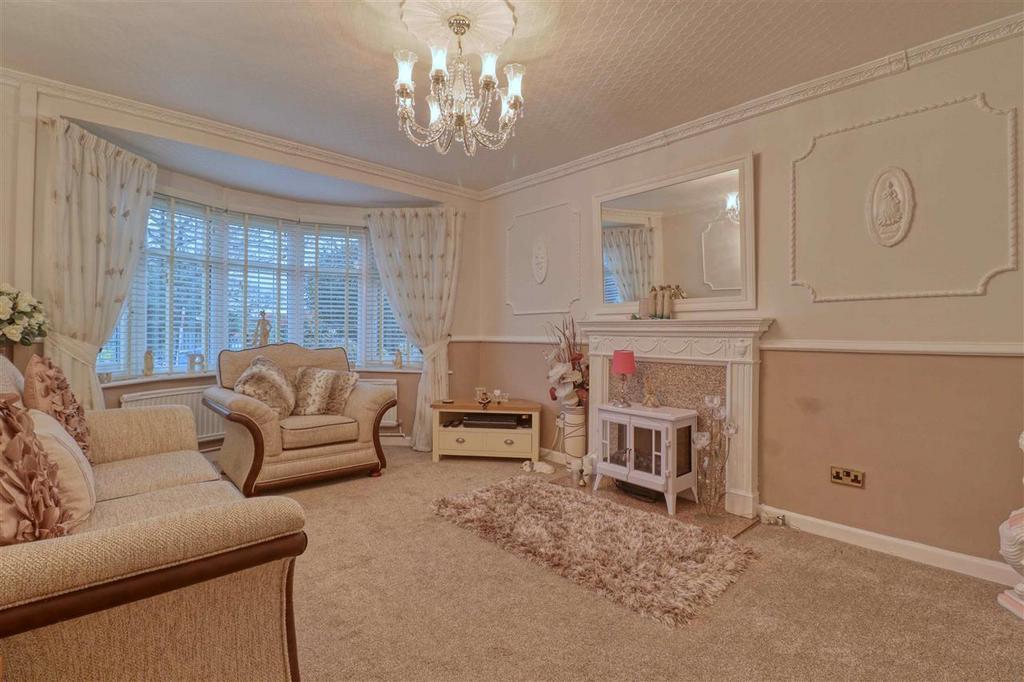 Holland on Sea CO15 3 bed bungalow for sale £375,000