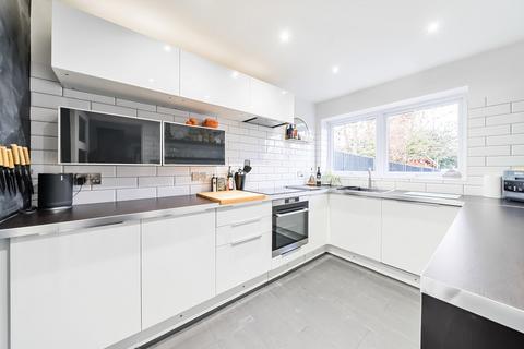 16 Abbotsfield Close, Southampton, SO16 5SP