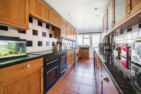 4 bedroom end of terrace house for sale, Avenue Road, Beckenham