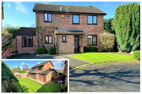 4 bedroom detached house for sale - Chaffinch Drive, Kidderminster, DY10