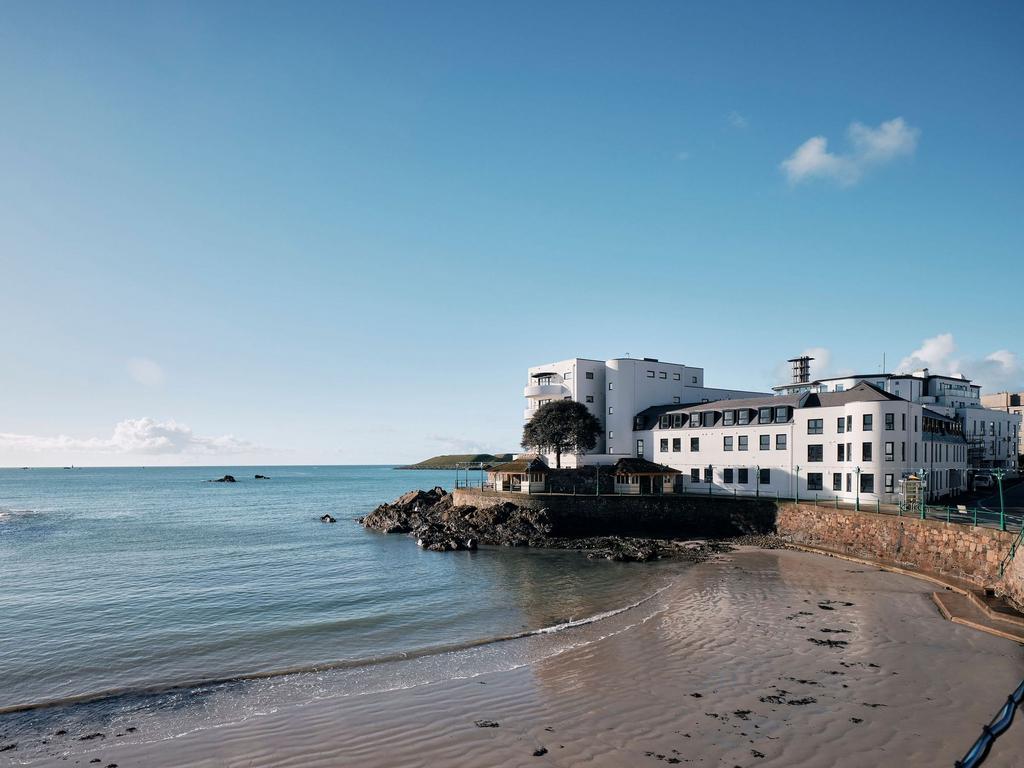 Le Harve des Pas, Jersey JE2 2 bed apartment for sale - £575,000