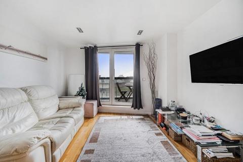 1 bedroom flat for sale, 42 City Tower, 3 Limeharbour, London, E14 9LS