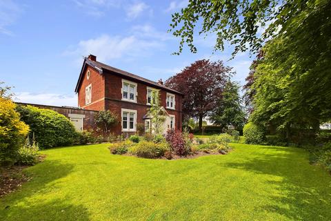 4 bedroom detached house for sale, 375 Garstang Road, Fulwood, Preston, Lancashire, PR2 9UQ