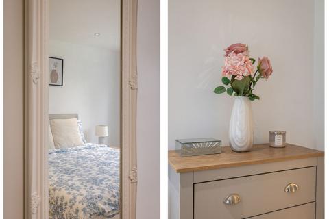 Flat 3, Chestnut Court, 60 Bonehurst Road, Horley, RH6 8QG