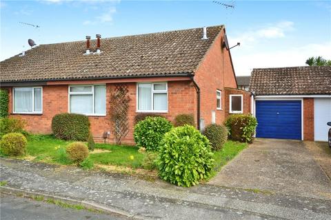 2 bedroom bungalow for sale - Meadow Close, Trimley St. Martin, Felixstowe