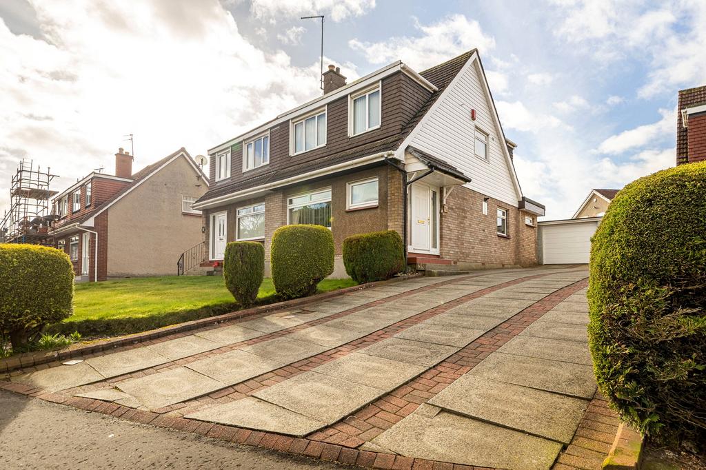 Meadowburn, 3 bed semidetached house £235,000