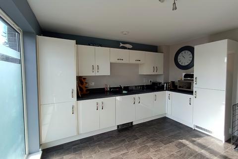 3 bedroom terraced house to rent, Duporth, St Austell