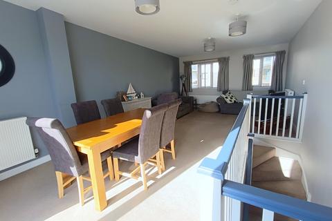 3 bedroom terraced house to rent, Duporth, St Austell