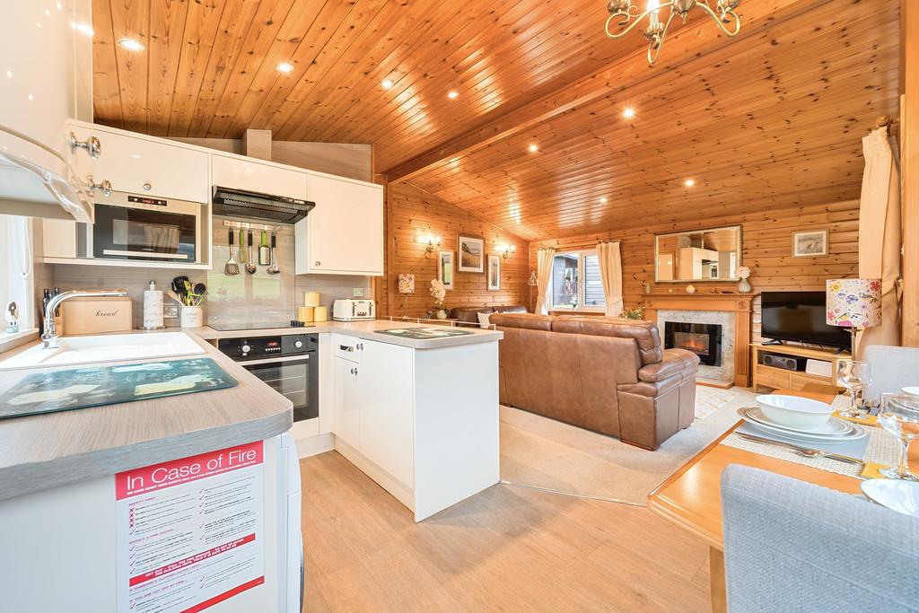 Open Plan Living Room / Dining Kitchen