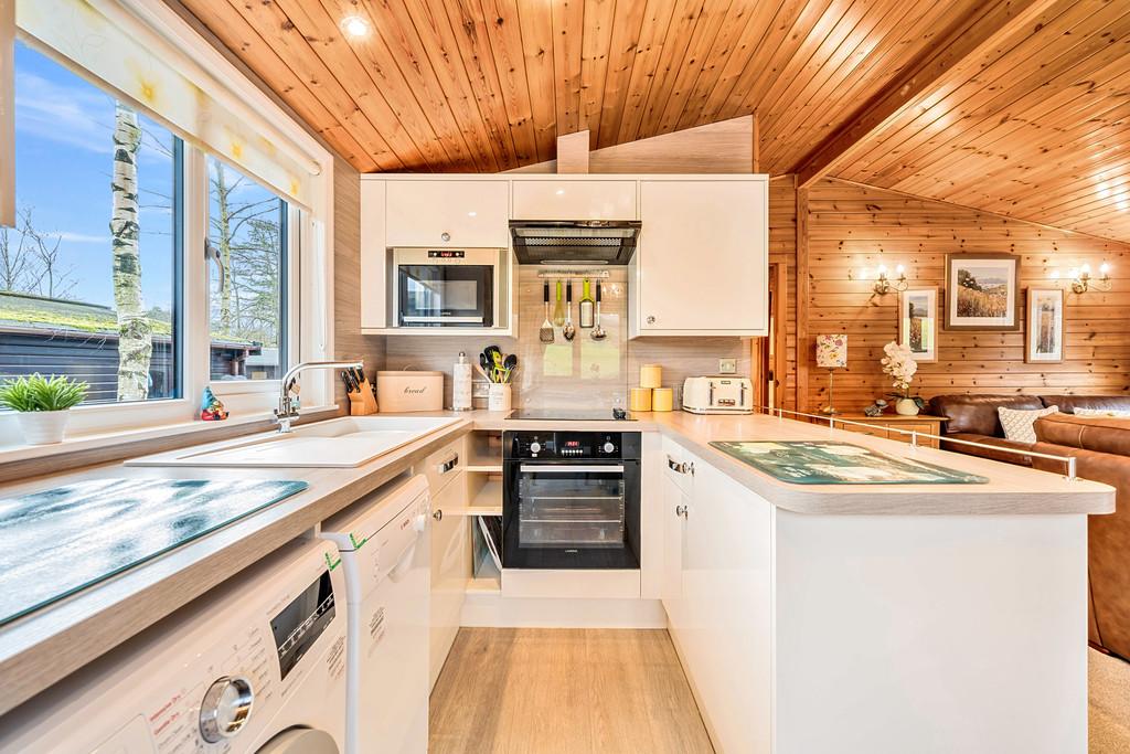 Open Plan Living Room / Dining Kitchen