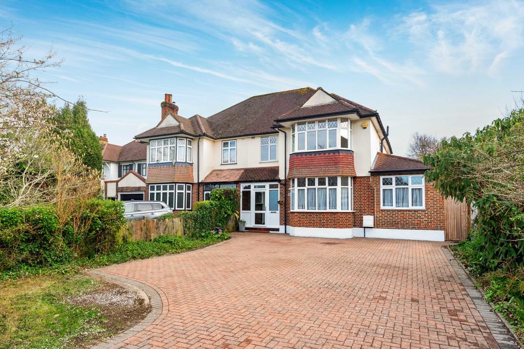 Foresters Drive, Wallington 4 bed semidetached house for sale £845,000