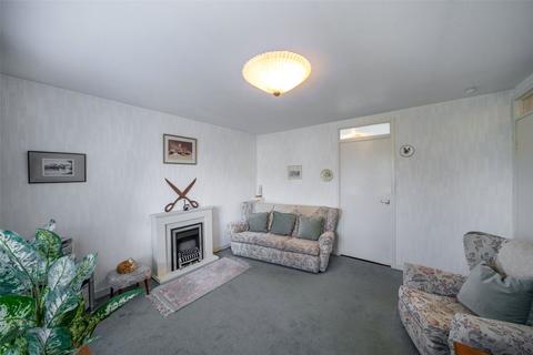 2 bedroom semi-detached bungalow for sale - 17 Lothian Crescent, Causewayhead, FK9