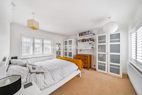 3 bedroom detached house for sale, Friary Way, North Finchley