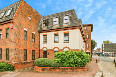 2 bedroom apartment to rent - Little London Court, Swindon SN1