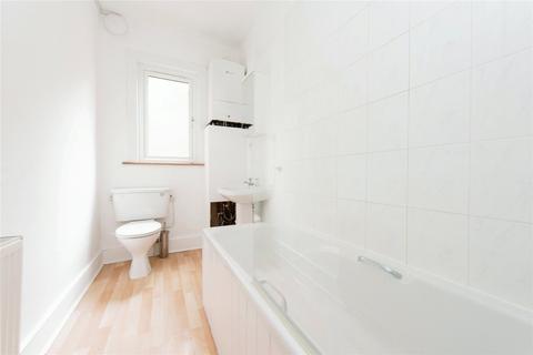 82b Cross Deep, Twickenham, TW1 4RB
