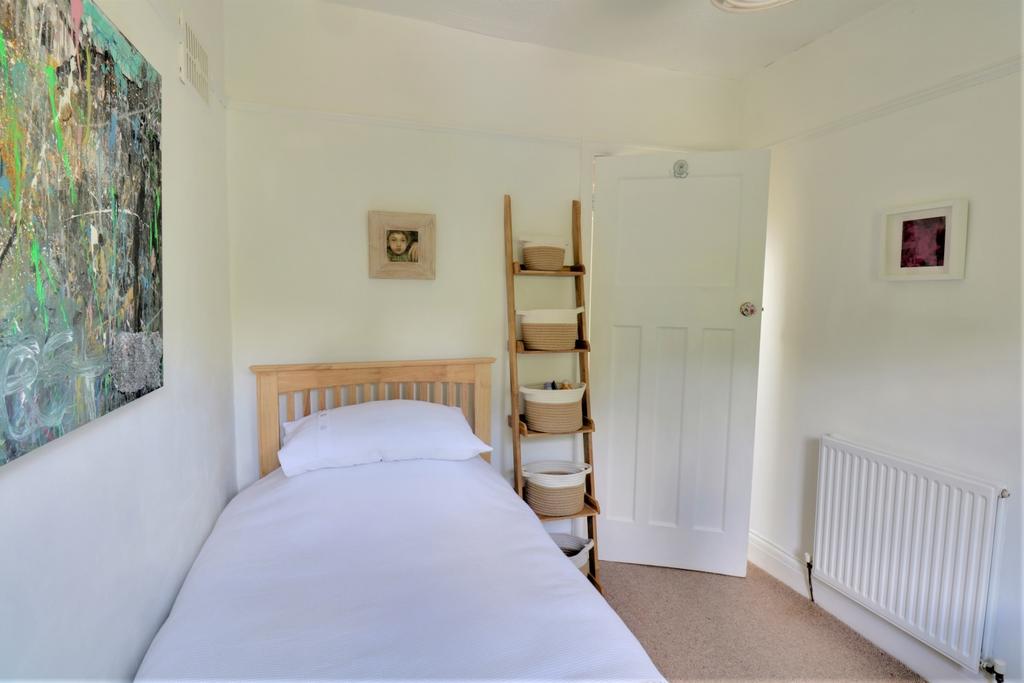 Bed 3