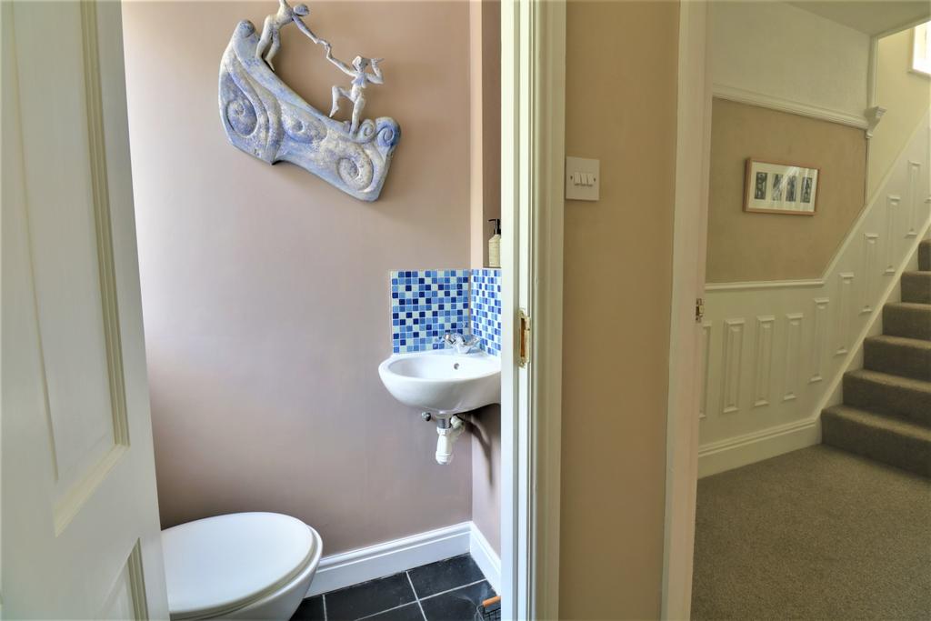 Gf cloakroom