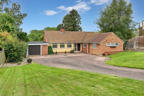 3 bedroom detached bungalow for sale, Banbury Road, Brackley