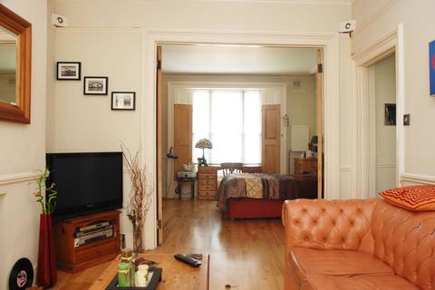 1 bedroom flat to rent, Chiswick High Road, Gunnersbury, London, W4