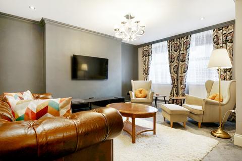 2 bedroom flat to rent, Eamont Court, Mackennal Street, St John's Wood, London