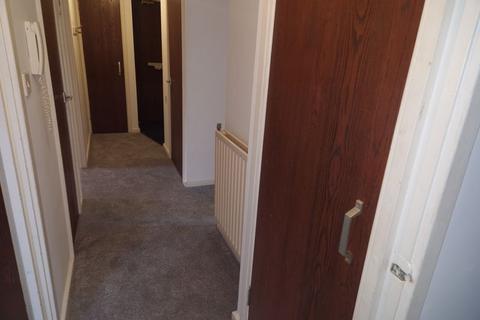 2 bedroom flat for sale, Westfield Road, Leeds