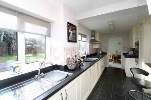 4 bedroom detached house for sale, Ravensdale Close, Walsall