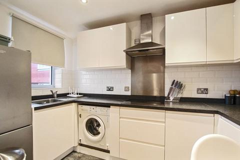 2 bedroom apartment to rent - Grange Crescent, Dartford