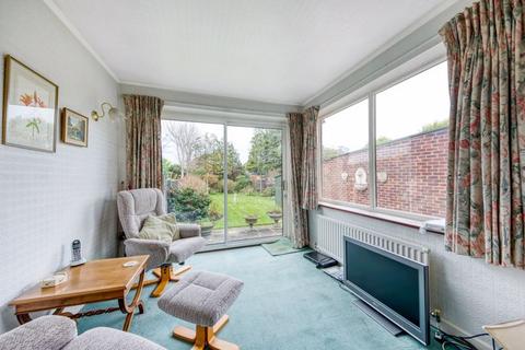 3 bedroom semi-detached house for sale, Barham Close, Bromley