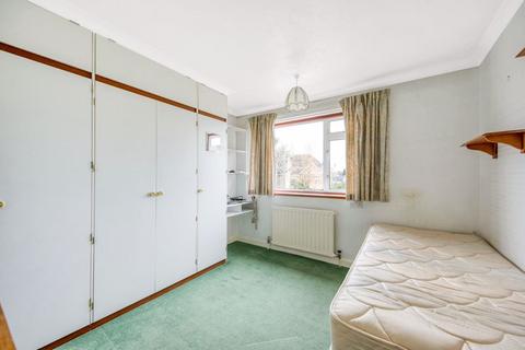 5 Barham Close, Bromley, BR2 8LU