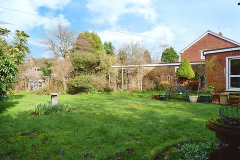 35 Forest Close, Sutton Coldfield, B74 2JY