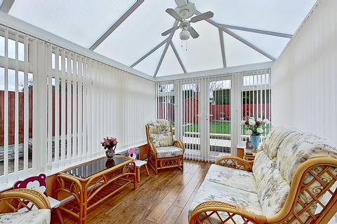 75 Mildenhall, Tamworth, B79 8RY