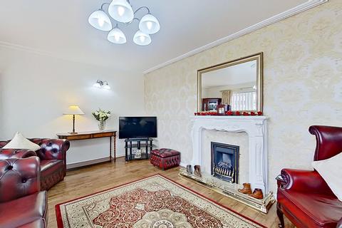 75 Mildenhall, Tamworth, B79 8RY