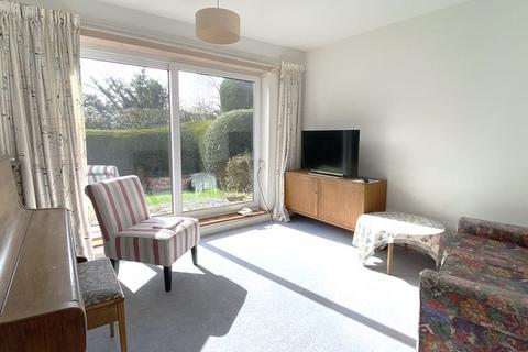 19 Long Close, Farnham Common, Slough, SL2 3EJ