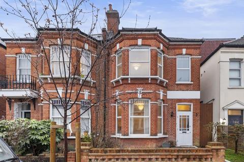 4 bedroom semi-detached house for sale - Richborough Road, Cricklewood, London NW2