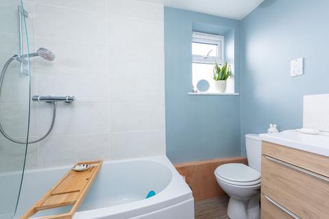 10 Myrtle Drive, Blackwater, Camberley, GU17 0JL