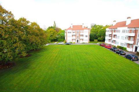 3 bedroom apartment for sale - Deacons Hill Road, Elstree, Hertfordshire, WD6