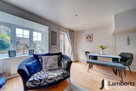 8 Brockhill Lane, Redditch, B97 6QX