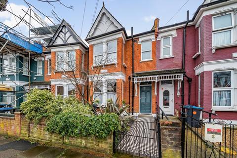 4 bedroom terraced house for sale, Shrewsbury Road, Bounds Green N11