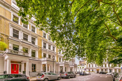 Studio for sale, Courtfield Gardens, Earls Court, London